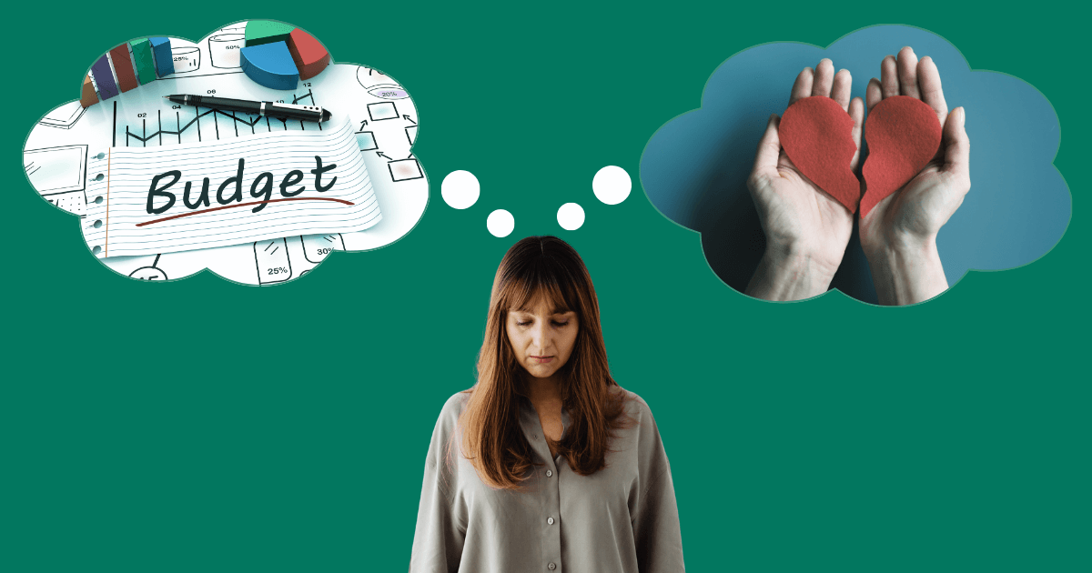 Frau macht Budgetplanung bei Trennung oder Scheidung in der Schweiz